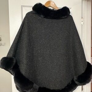 Elegant Black Faux Fur-Trimmed Women's Cape